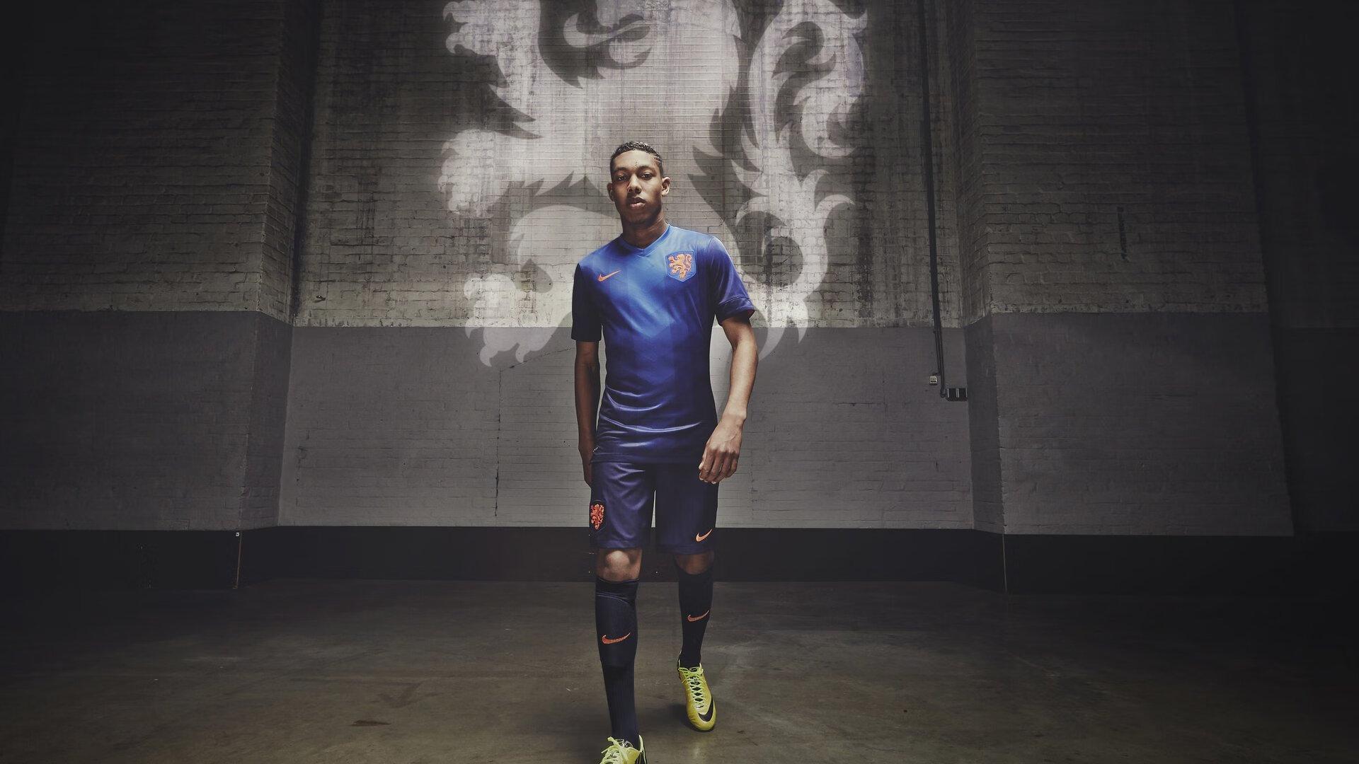 西风难散齐鲁雾，核心留队折射争冠困局，防线新锚缘何变暗礁？